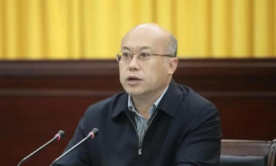 招商港口股票，駛向成功的港口——學(xué)習(xí)與自信之旅的蛻變之路