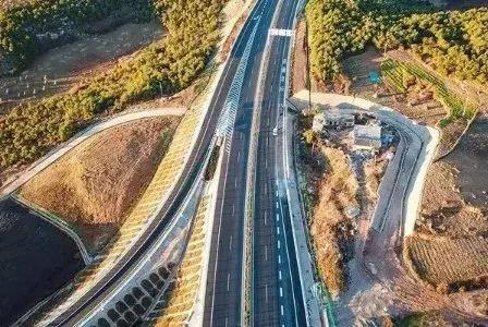 昭威高速公路最新動(dòng)態(tài)，自然美景之旅的啟程之路